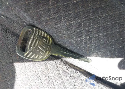 2002 Pontiac Grand Prix Se z USA, uszkodzony, nr VIN 1G2WK52J02F213350